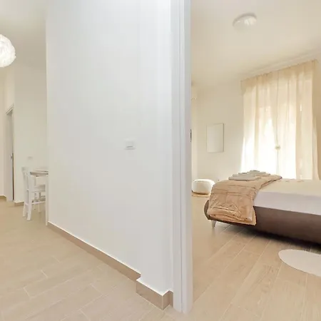 White Wood House * Rome