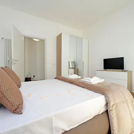 White Wood House * Rome